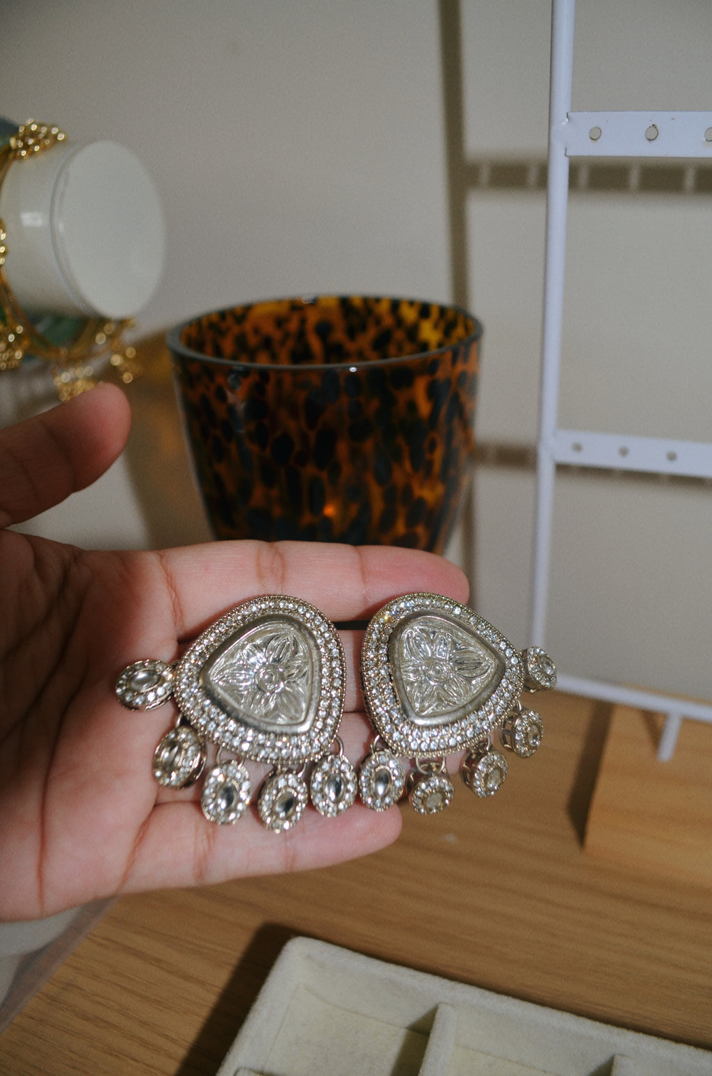 Oversized kundan studs
