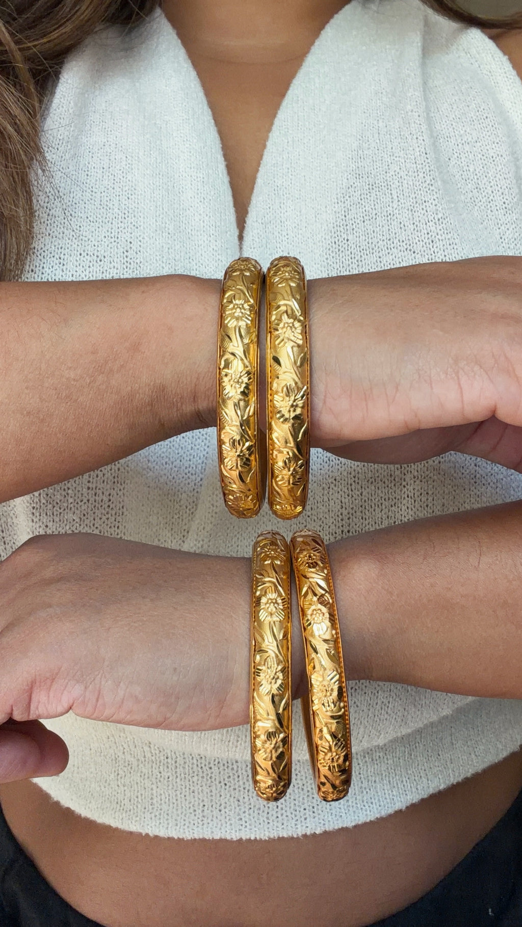Samara Gold plated chunky bangles
