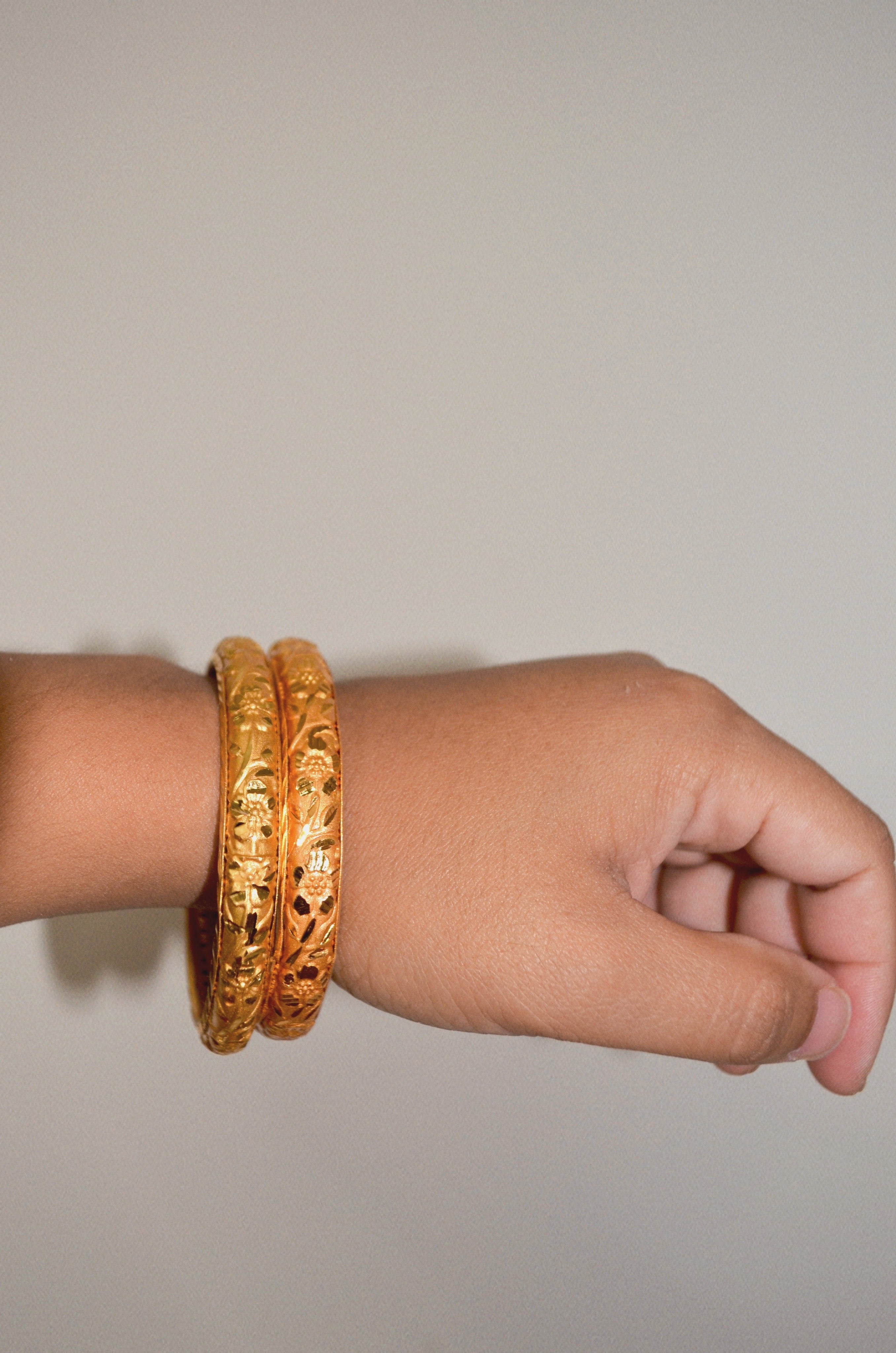 Samara Gold plated chunky bangles