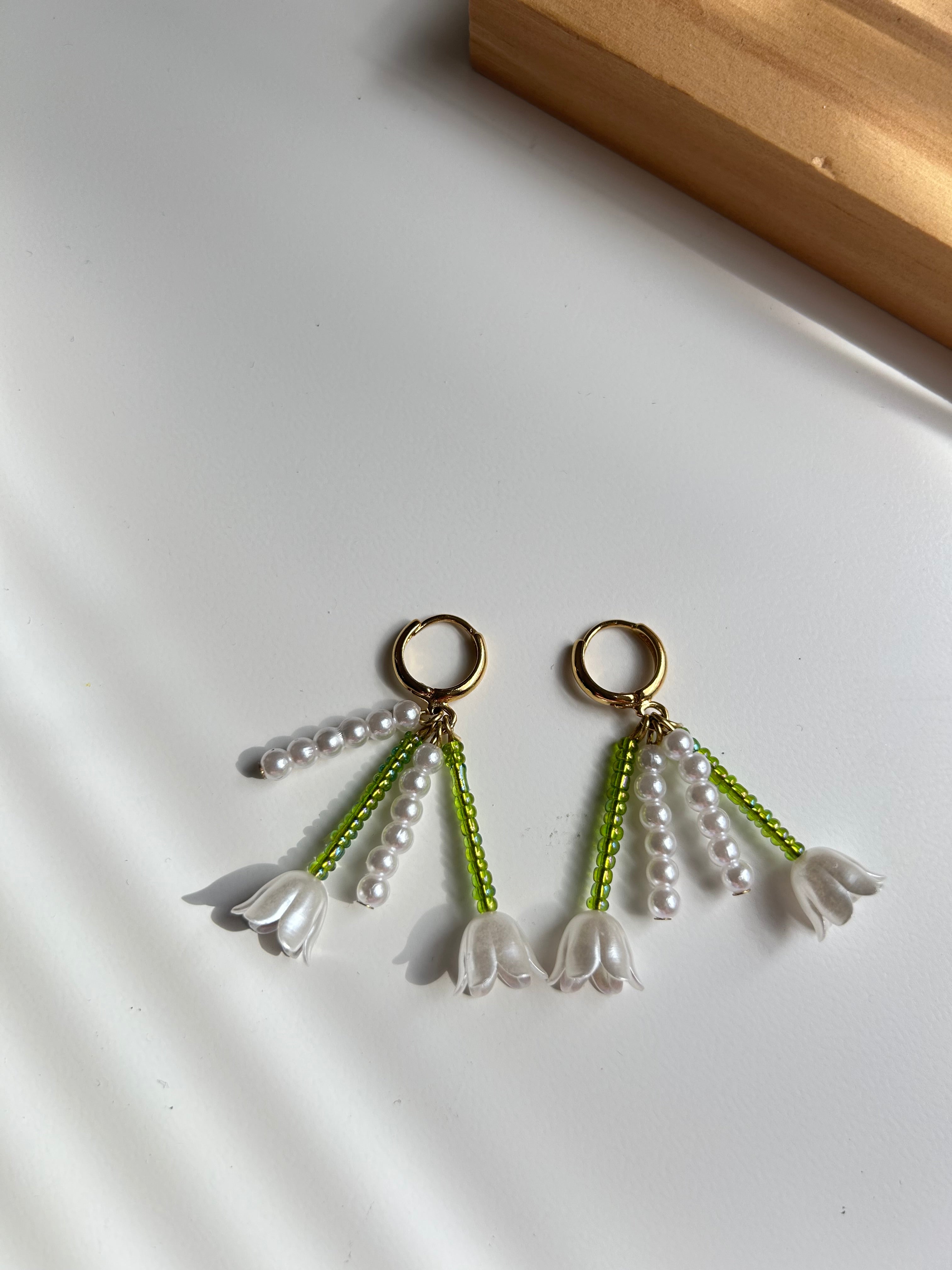 White tulip bouquet earring