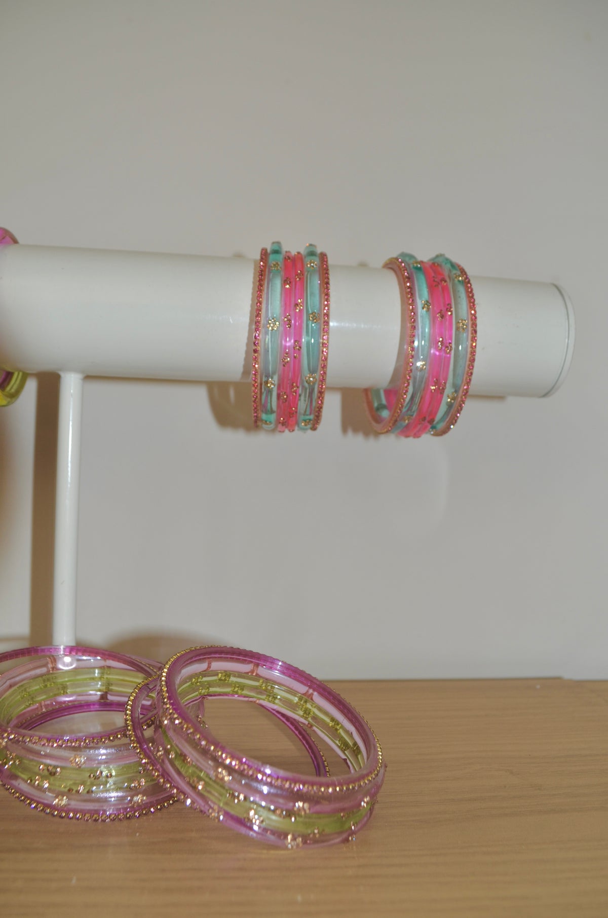 Float bangle stack